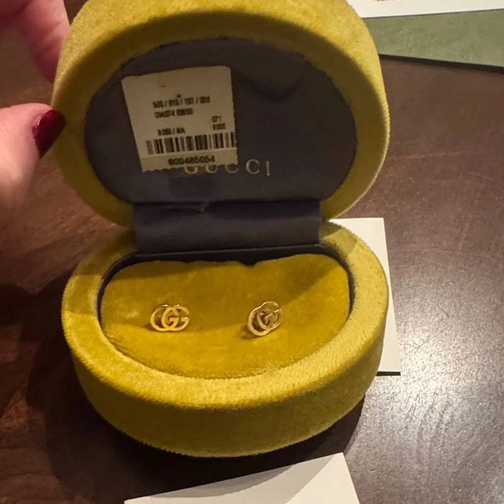 Gucci Gold GG Logo Earrings - Picture 1 of 3